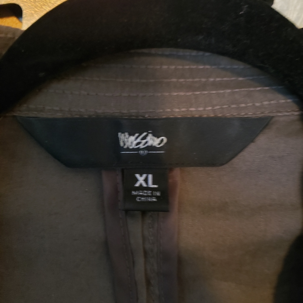 Jacket - Picture 2 of 5